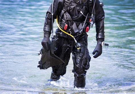 Equipo de seguridad en la marina