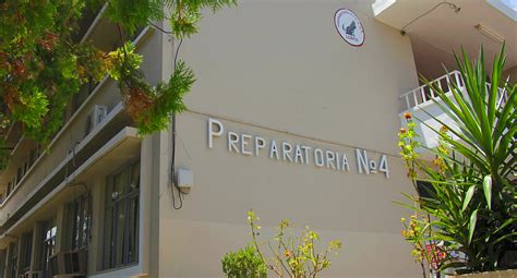 Escuela preparatoria 4