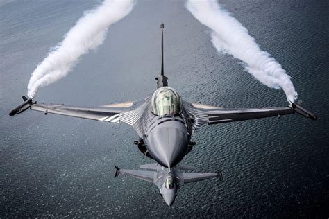 F-16 Acquisition Considered by US Navy