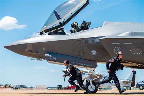 F-35 Demo Team in Flight