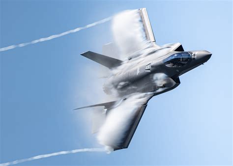 F-35 Lightning