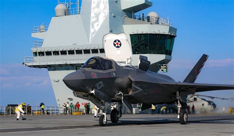 An F-35B Lightning II on the flight deck of HMS Queen Elizabeth