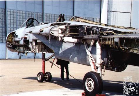 F-14 maintenance crew at work