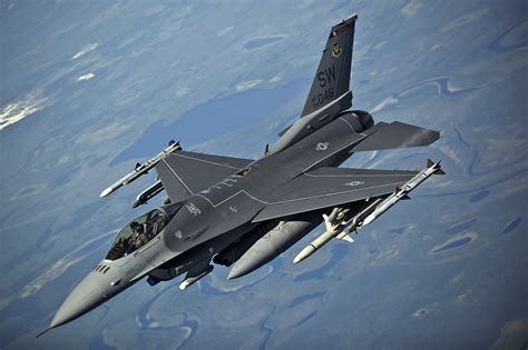 F-16 Combat