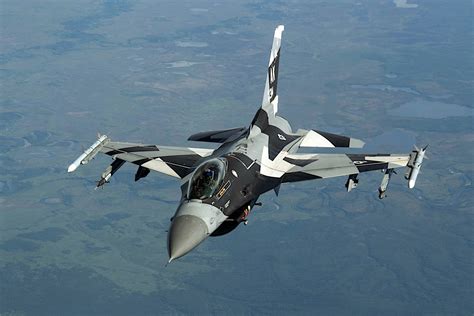 F-16 Fighting Falcon