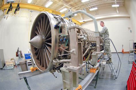 F-22 engine