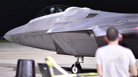 F-22 night operations