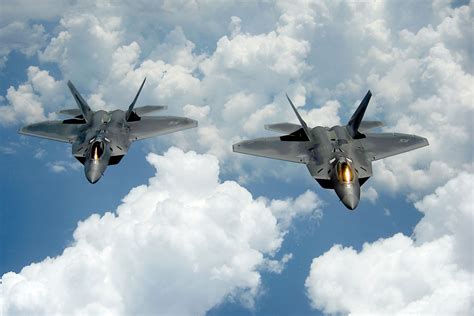 F-22 Raptor in the hangar