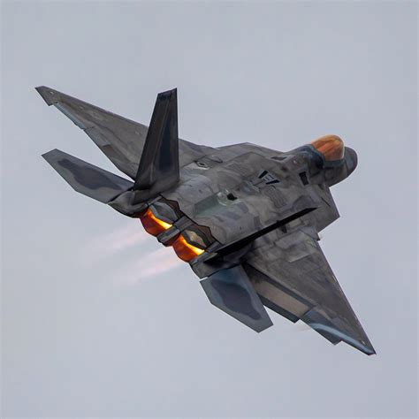 F-22 Raptor afterburners