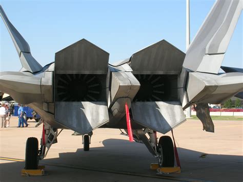 F-22 Raptor thrust vectoring