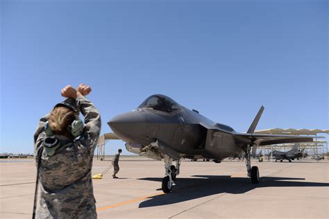 F-35 Maintenance Technician