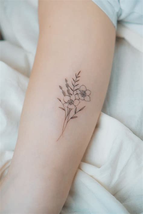 Fine line tattoo