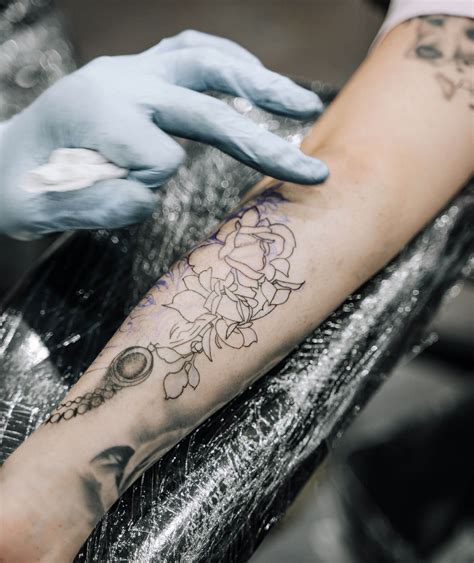 Aftercare for fine line tattoos