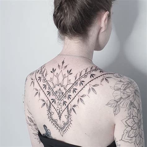 Fine line tattoo styles