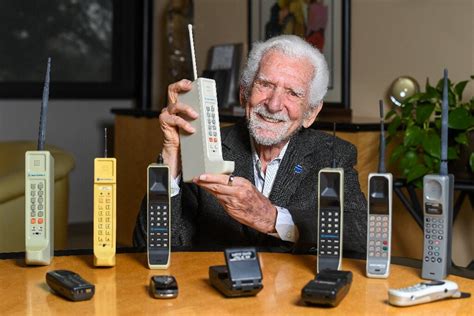 First Mobile Phone Introduced in 1975