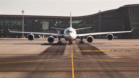 Flight Delays and Cancellations