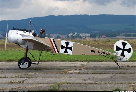 Fokker Eindecker in flight