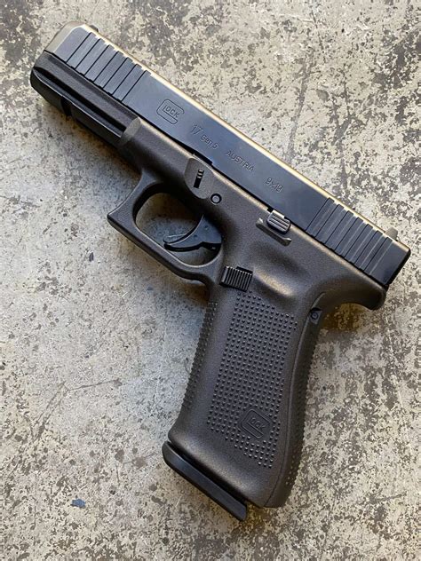 Glock 17 Comparison