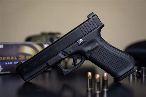 Glock 17 Gen 5 for left-handed shooters