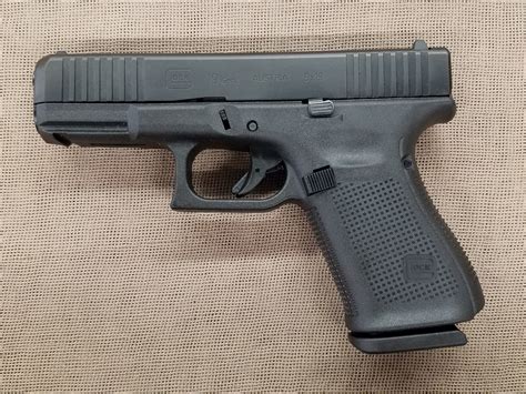 Glock 19 9mm handgun