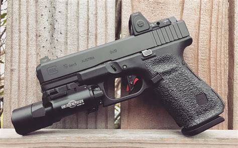 Glock 19 and Glock 23 Caliber Comparison