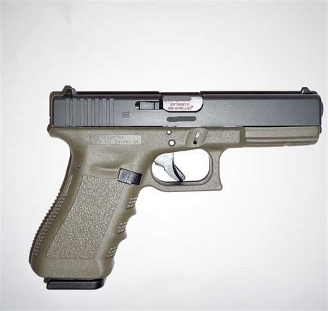 Glock 17 and Glock 19 practical applications comparison