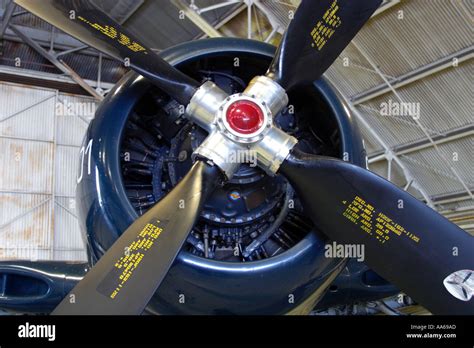 Grumman F8F Bearcat engine