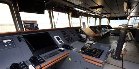 HMS Queen Elizabeth bridge crew