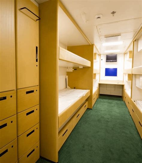 HMS Queen Elizabeth Crew Accommodations