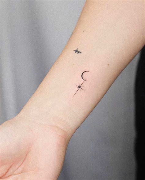 How to choose the right wrist tattoo design