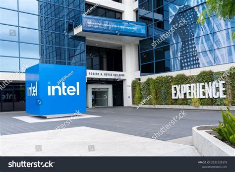 Intel Holidays 2025 and Employee Well-being