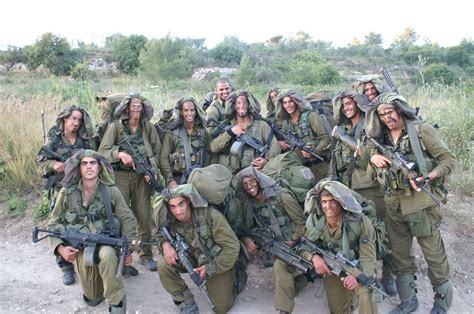 Israeli Sayeret Matkal soldiers in training