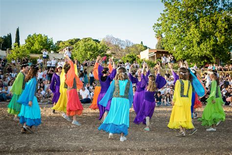 Jewish festival traditions