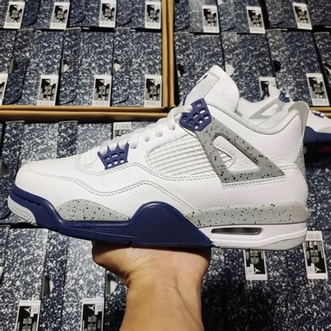 Jordan 4 Mid Night Navy Looks