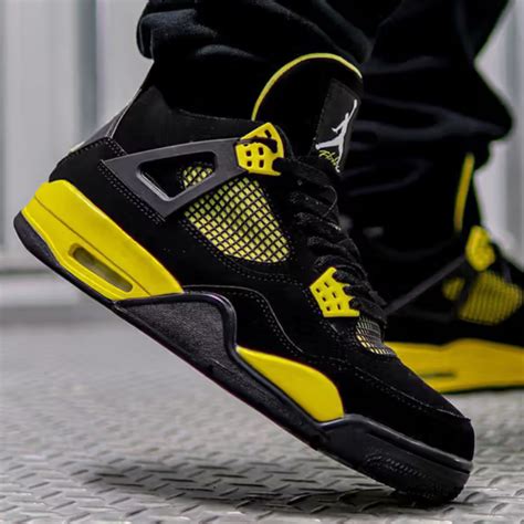 Jordan 4 Retro Yellow