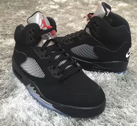 Jordan 5 Black Metallic Sneaker