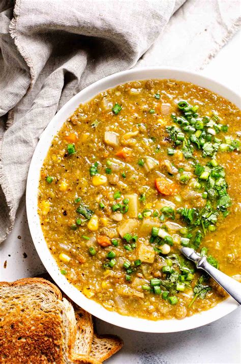 Lentil soup with whole grain bread