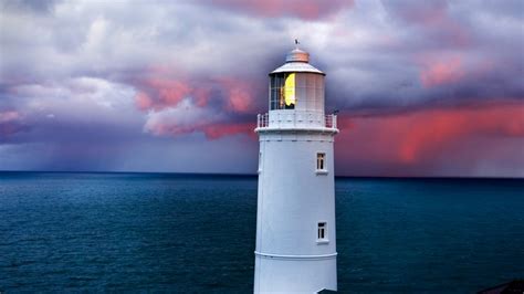 Lighthouse navigation in Maine