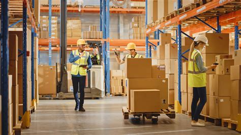 Logistician in Warehouse