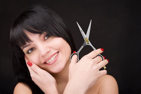 Lunar Hair Cutting Gallery Image 8