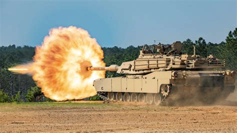 M1 Abrams communications