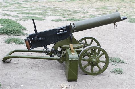 Maxim machine gun