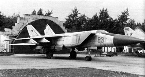 Mig 25 radar system