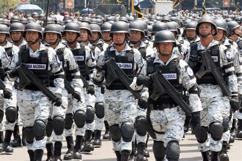 Militar de México en misión humanitaria