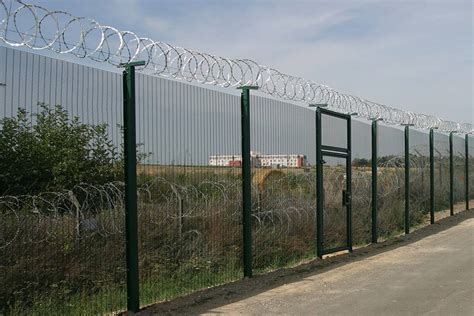 Fencing at the largest military base