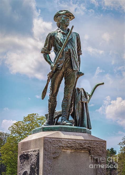 Minuteman Statue