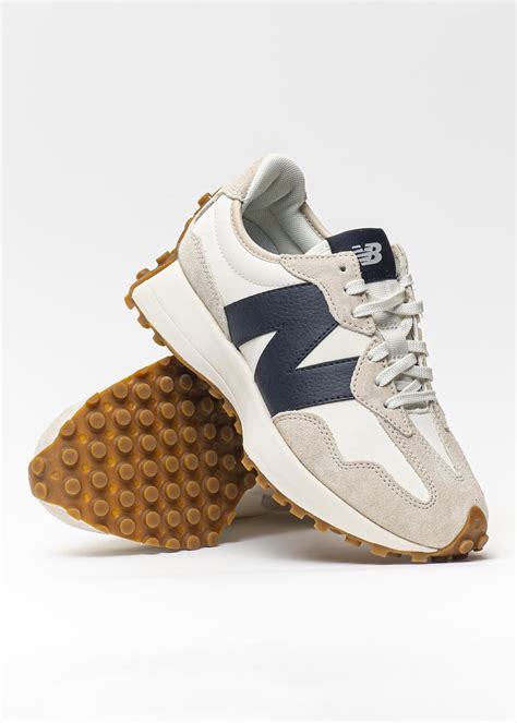 New Balance 327 Sneaker