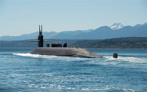 Ohio-class submarine length