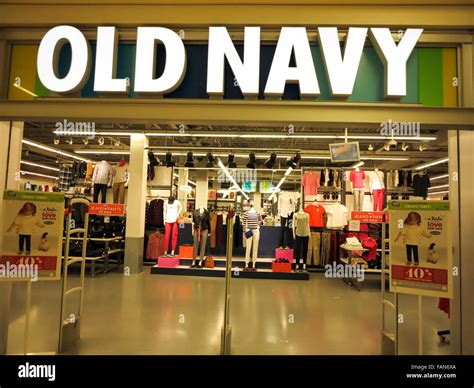 Old Navy Canada Storefront