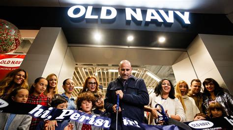 Old Navy careers for young adults